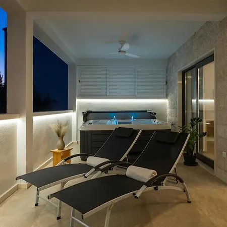 Luxury Tommy's Apartment